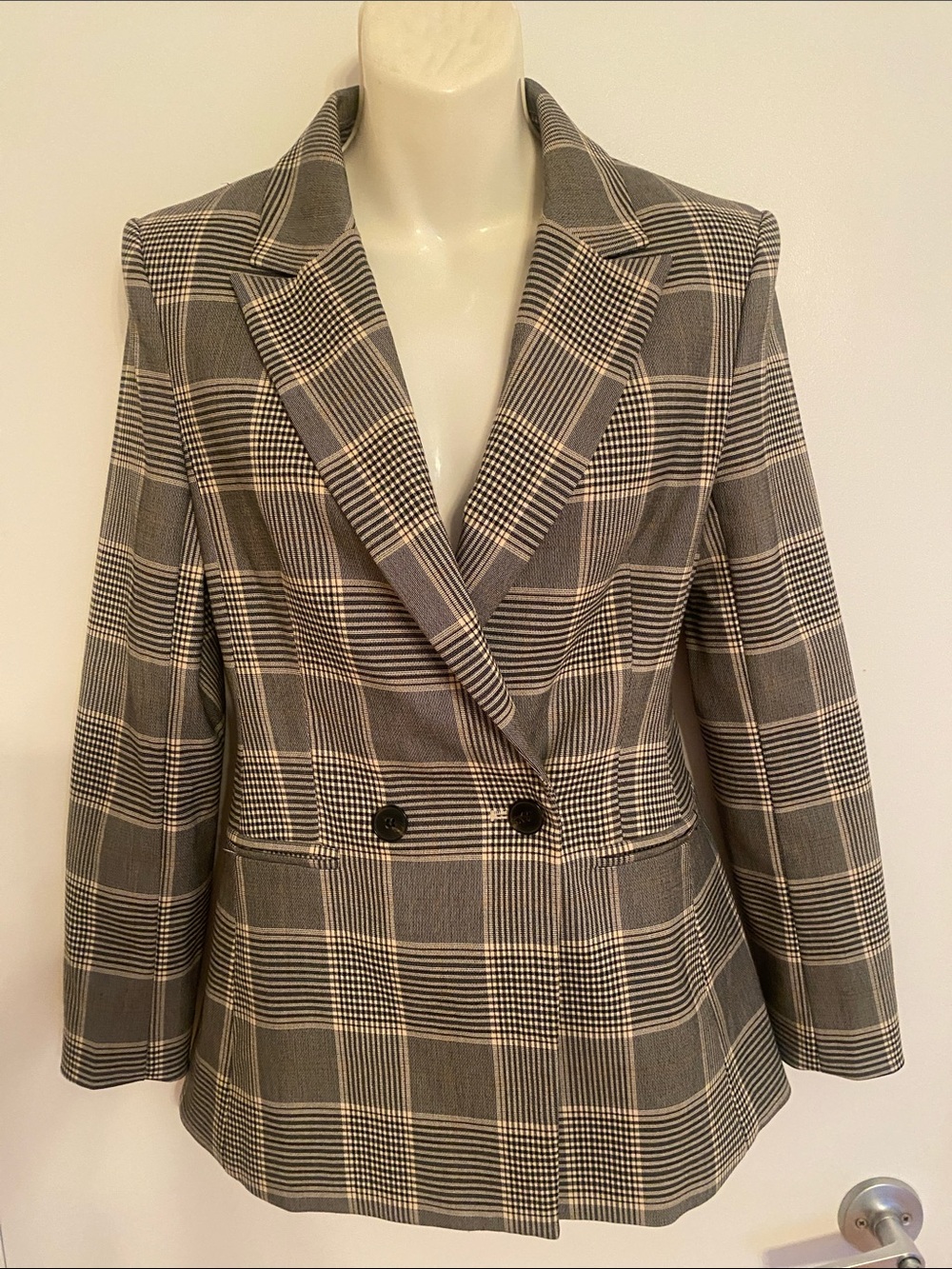 H&M Double-Breasted lined Glen Plaid Blazer in Gray and Cream Size 4
